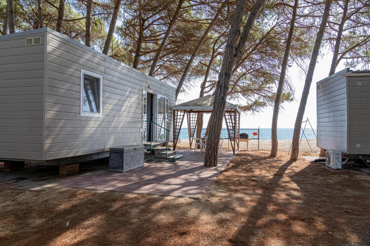 Camping&Village Le Cernie Lotzorai Eksteriør billede